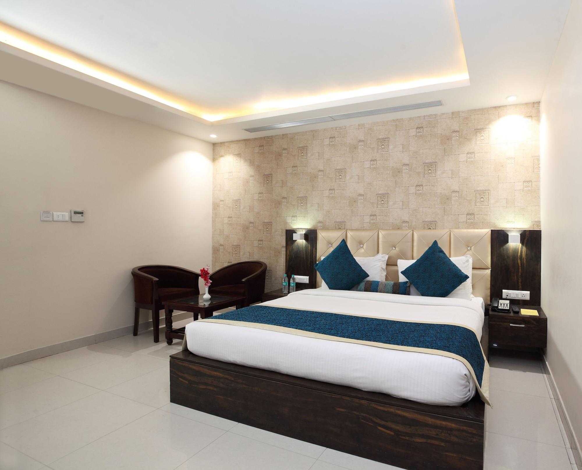 Pinnacle By Click Hotels, Лакнау Екстериор снимка