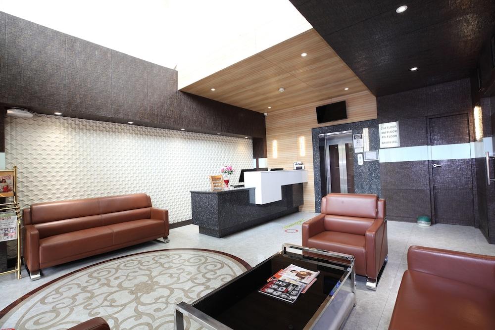 Pinnacle By Click Hotels, Лакнау Екстериор снимка