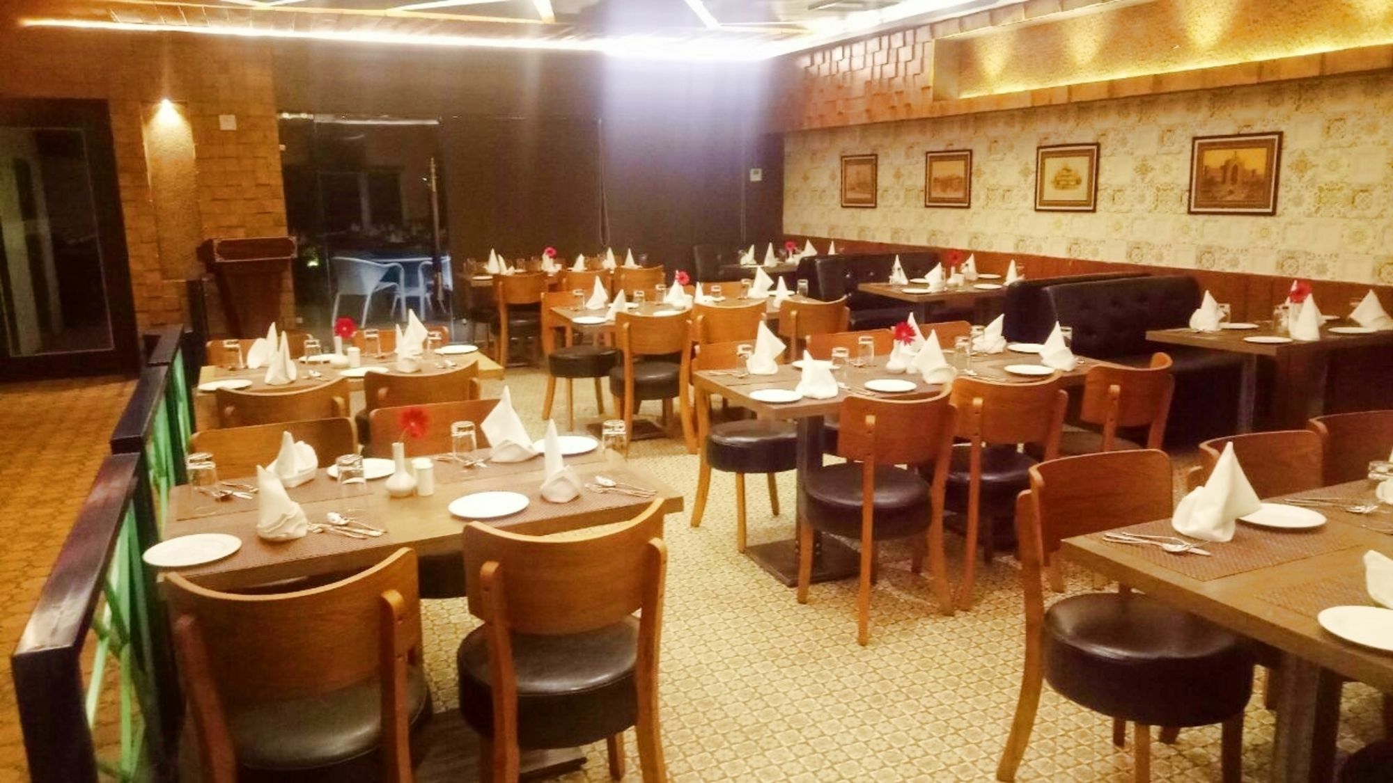 Pinnacle By Click Hotels, Лакнау Екстериор снимка